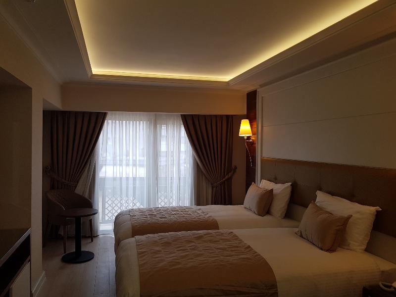 Grand Marcello Hotel - Oda