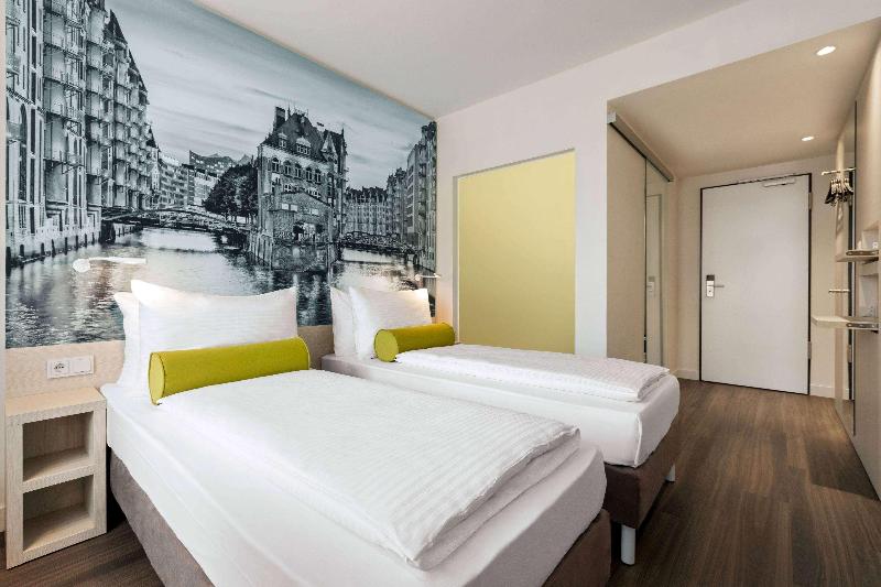 Super 8 by Wyndham Hamburg Mitte - Oda