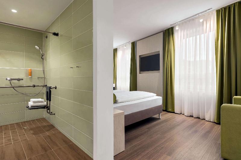 Super 8 by Wyndham Hamburg Mitte - Oda