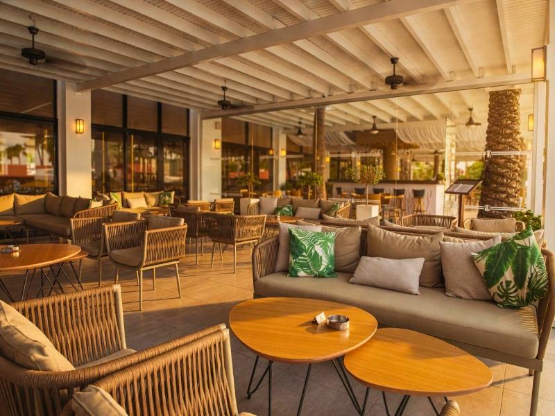 Cavo Maris Beach Hotel - Bar