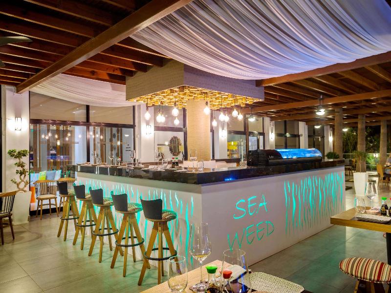 Cavo Maris Beach Hotel - Bar