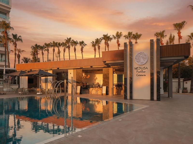 Cavo Maris Beach Hotel - Bar