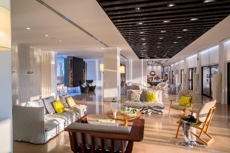 Cavo Maris Beach Hotel - Lobi