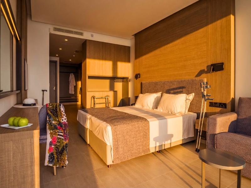 Cavo Maris Beach Hotel - Oda