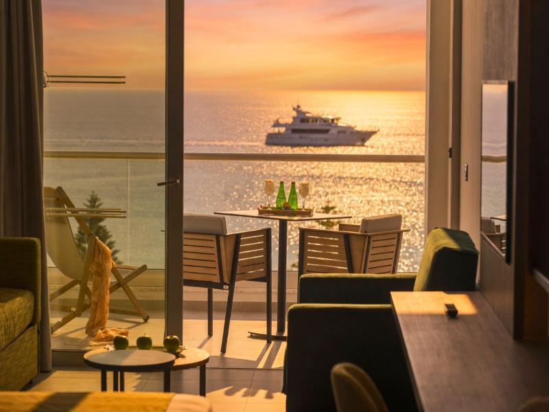 Cavo Maris Beach Hotel - Oda