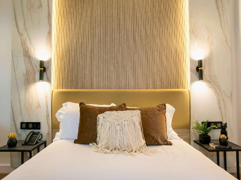 Cavo Maris Beach Hotel - Oda