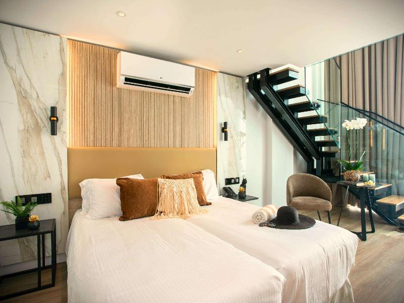 Cavo Maris Beach Hotel - Oda