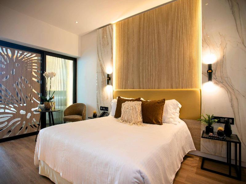 Cavo Maris Beach Hotel - Oda