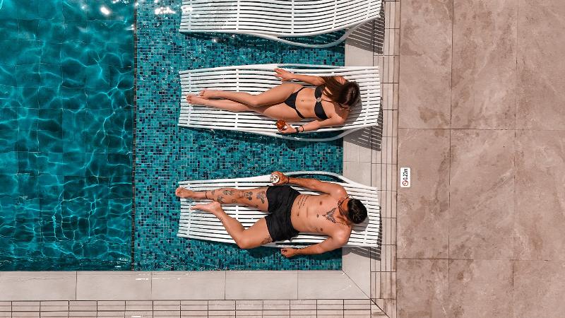 Cavo Maris Beach Hotel - Havuz