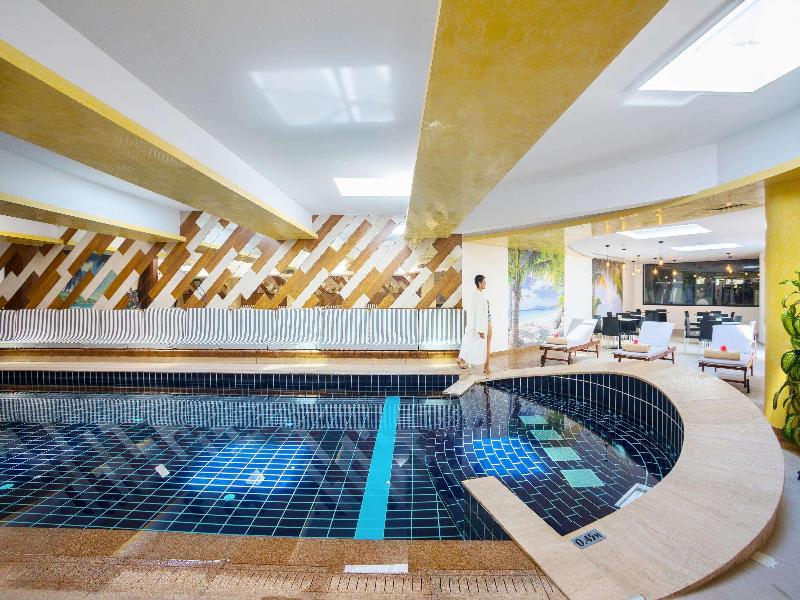 Cavo Maris Beach Hotel - Havuz