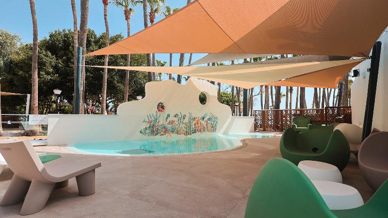 Cavo Maris Beach Hotel - Havuz