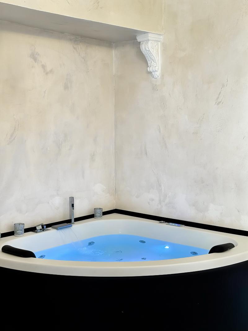 Panorama Suites & Spa - Oda