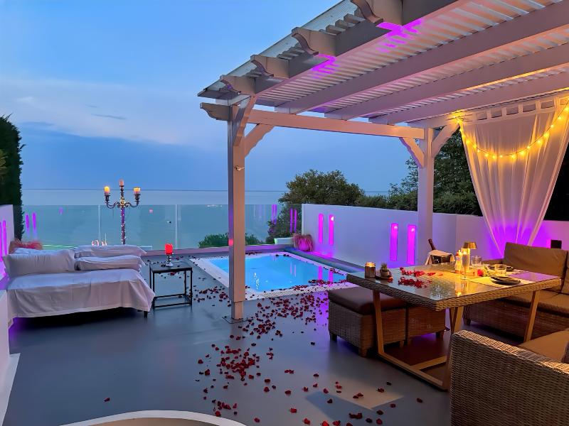 Panorama Suites & Spa - Oda