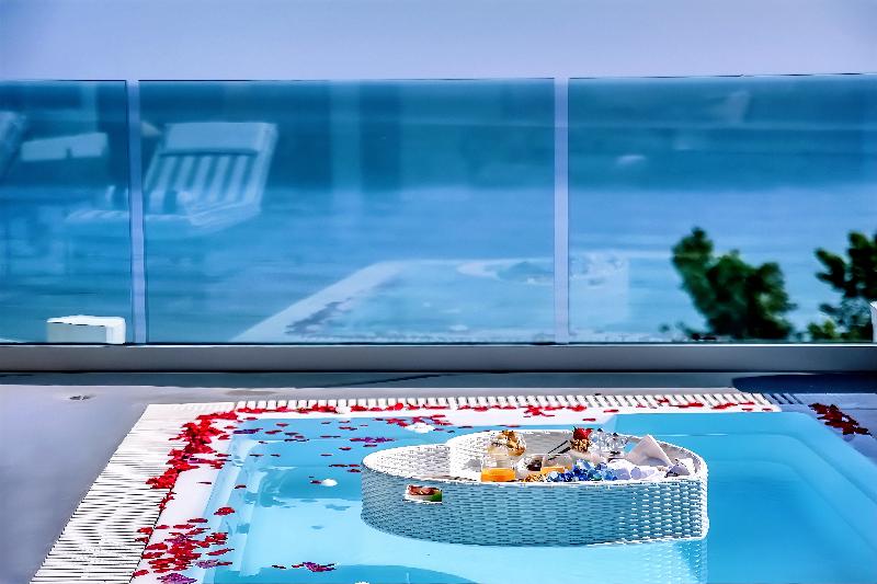 Panorama Suites & Spa - Oda