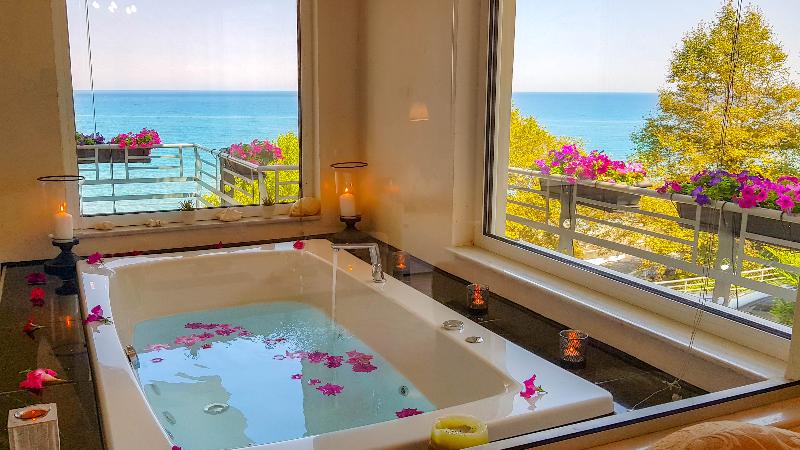 Panorama Suites & Spa - Oda