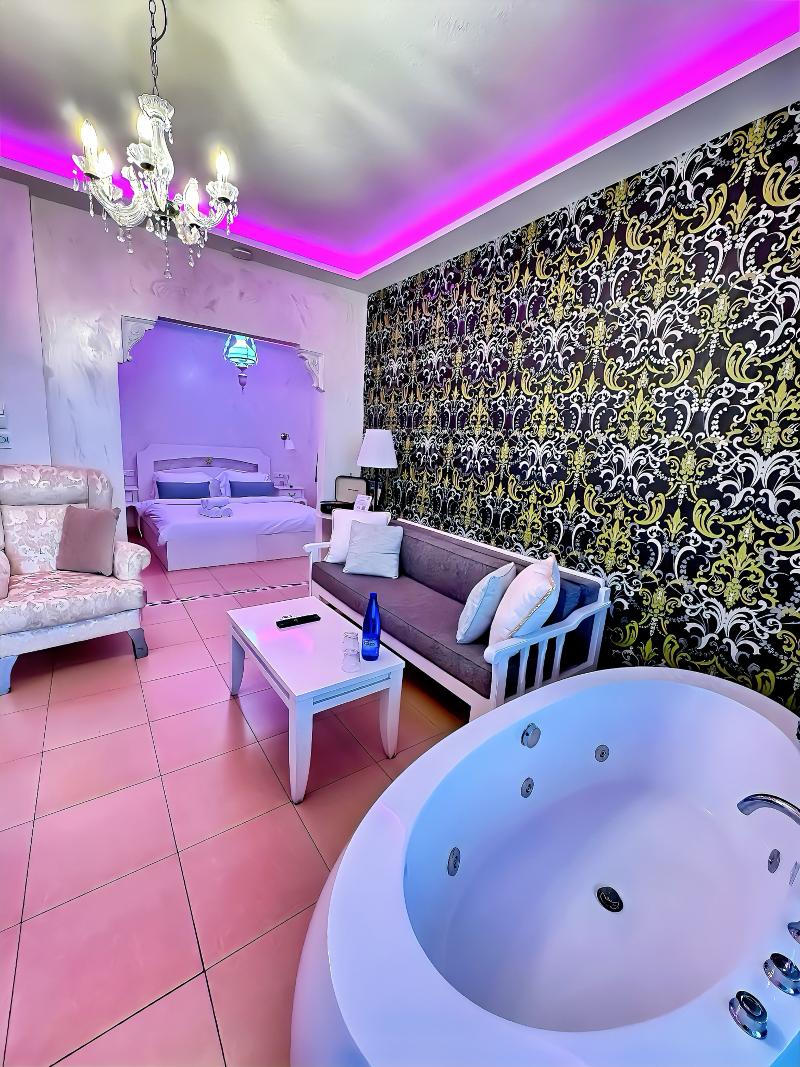 Panorama Suites & Spa - Oda