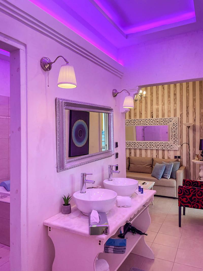 Panorama Suites & Spa - Oda