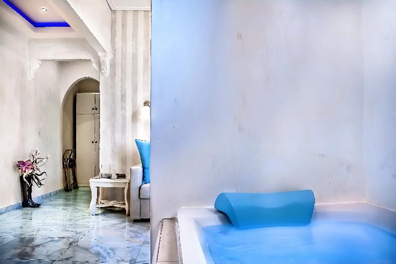 Panorama Suites & Spa - Oda