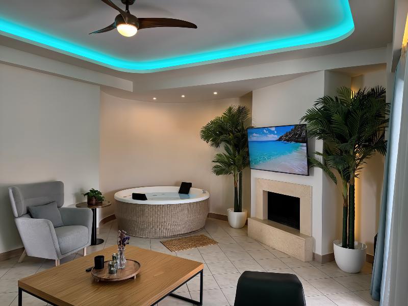 Panorama Suites & Spa - Oda