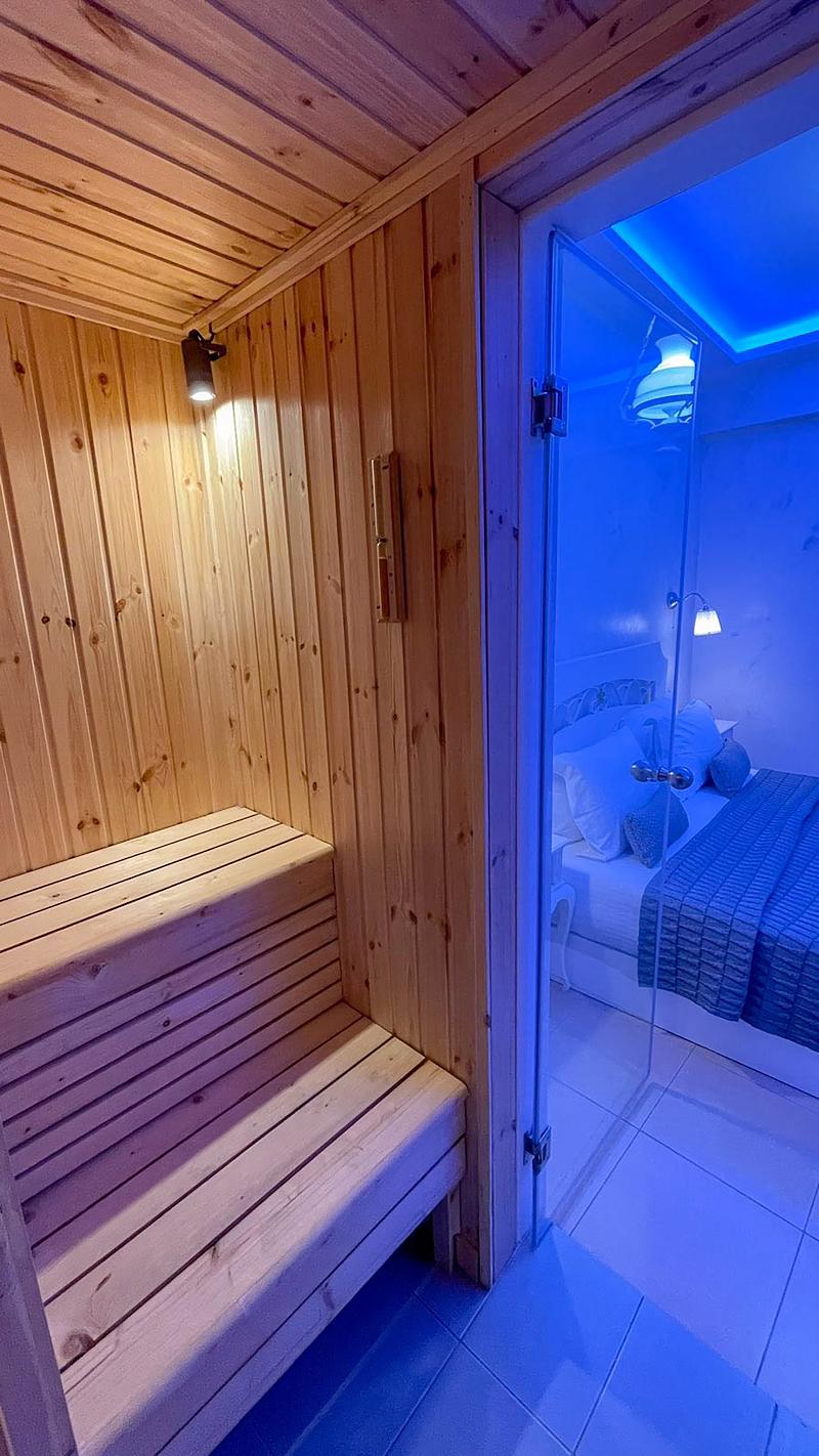 Panorama Suites & Spa - Oda