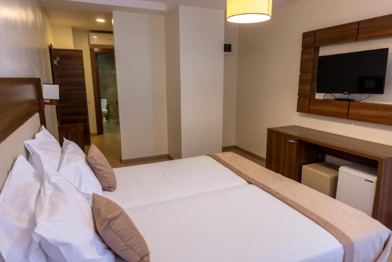 Sir Fundeni Hotel - Oda