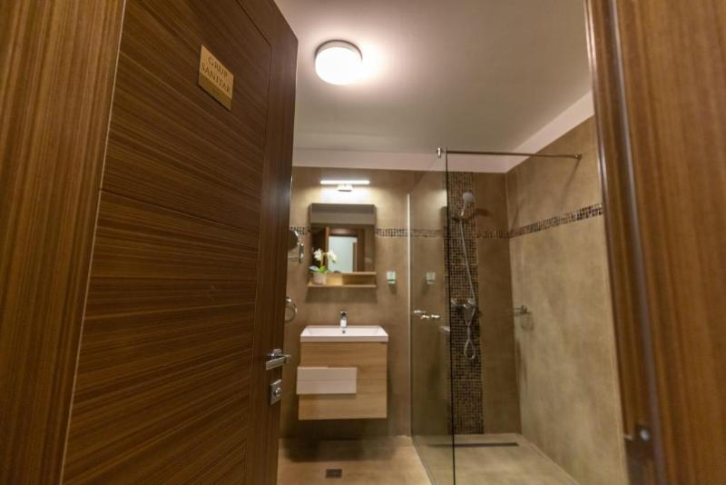 Sir Fundeni Hotel - Oda