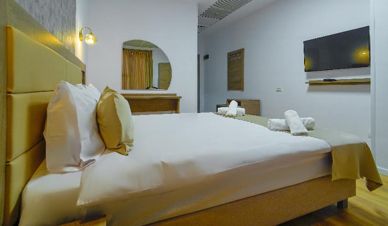 Sir Fundeni Hotel - Oda