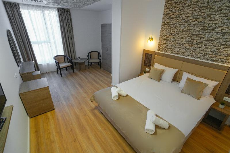 Sir Fundeni Hotel - Oda