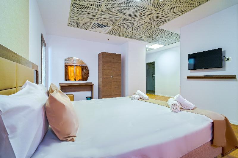 Sir Fundeni Hotel - Oda