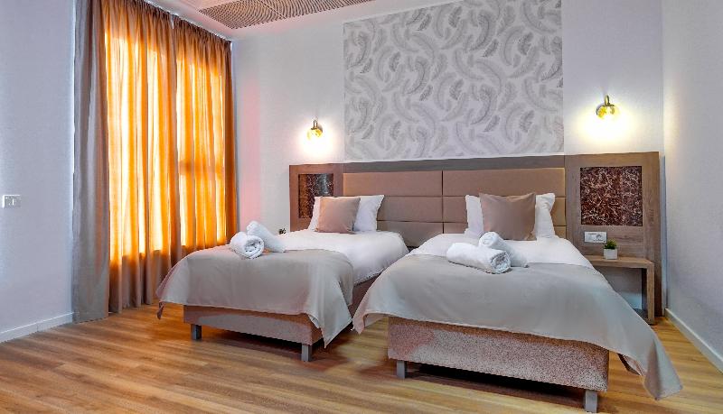 Sir Fundeni Hotel - Oda