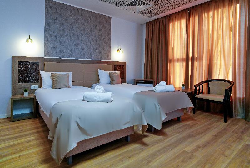 Sir Fundeni Hotel - Oda