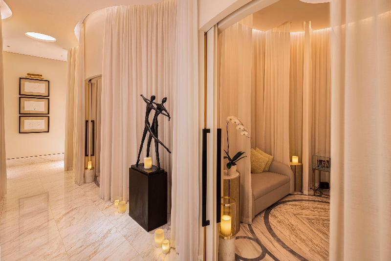 Waldorf Astoria DIFC - Aktivite