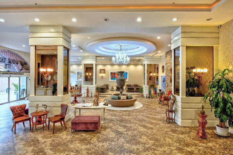 Madame Tadia Otel - Lobi