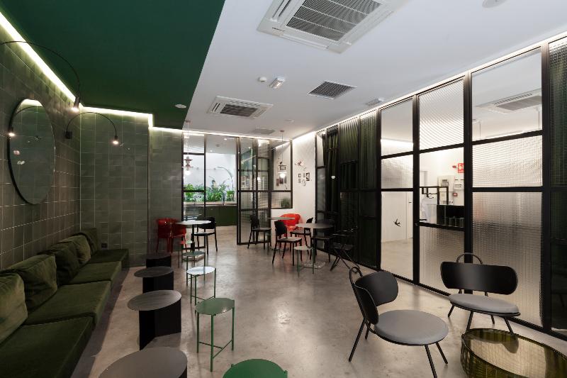 2060 The Newton Hostel - Lobi