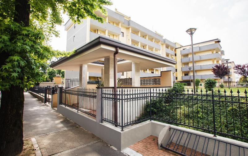 HQ Aparthotel Milano Inn – Smart Suites - Lobi