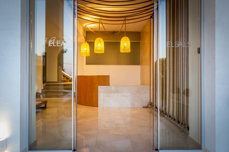 Eleals Boutique Hotel - Lobi