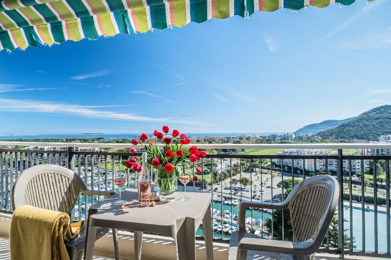 Cannes Marina Residence - Oda