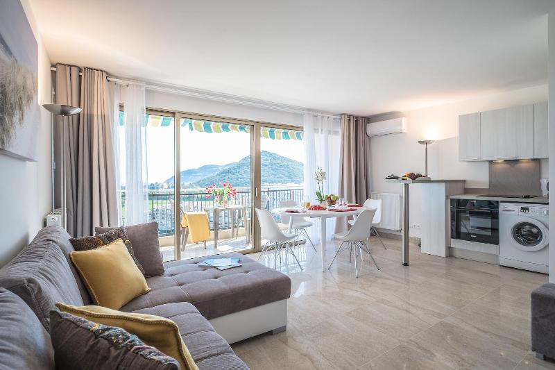 Cannes Marina Residence - Oda