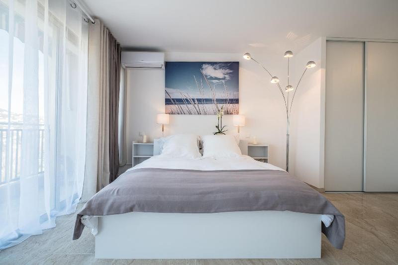 Cannes Marina Residence - Oda