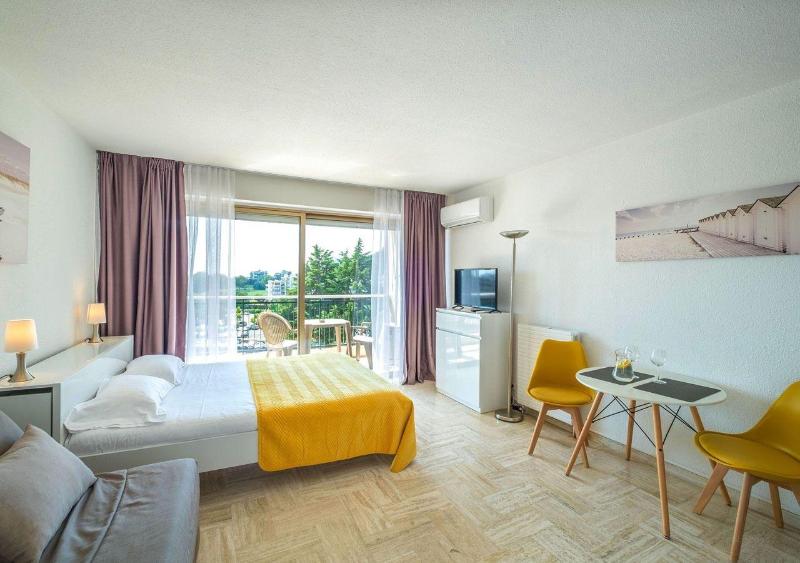 Cannes Marina Residence - Oda