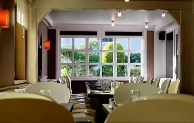 Le Manoir - Restoran