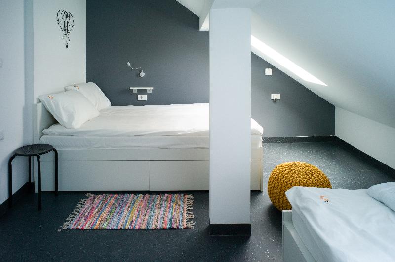 Good People Design Hostel - Oda