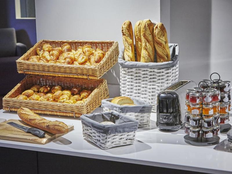 Kyriad Direct Auxerre - Appoigny - Restoran