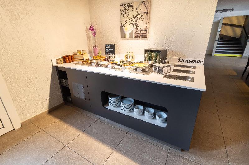 Kyriad Direct Auxerre - Appoigny - Restoran