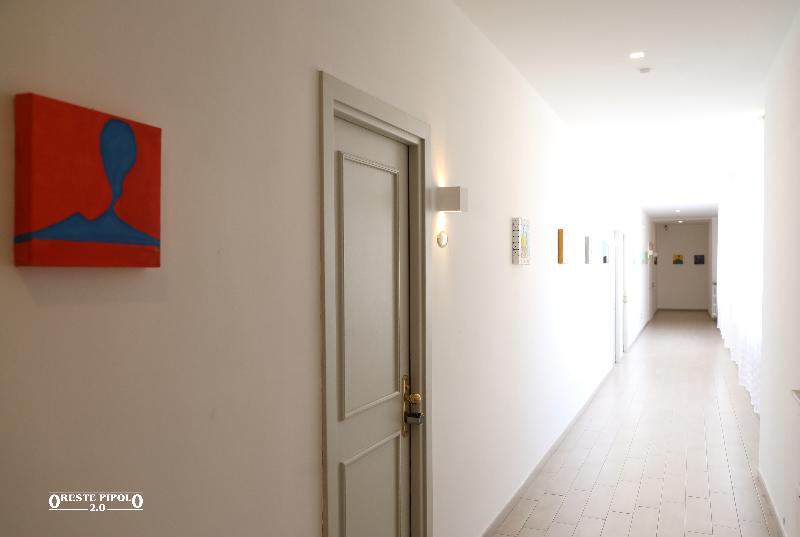 Up Hotel - Lobi
