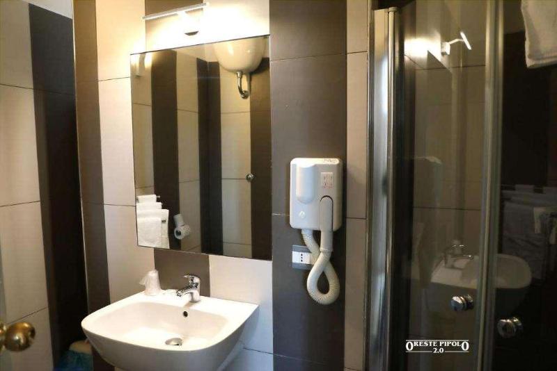 Up Hotel - Oda