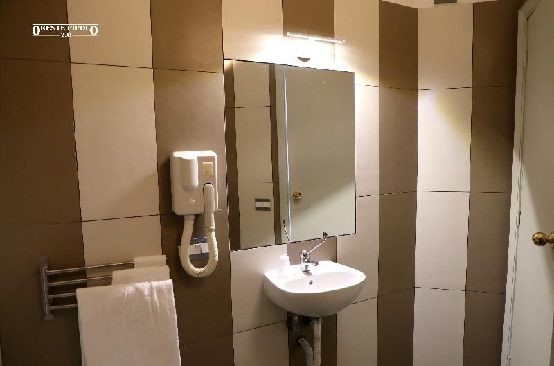Up Hotel - Oda