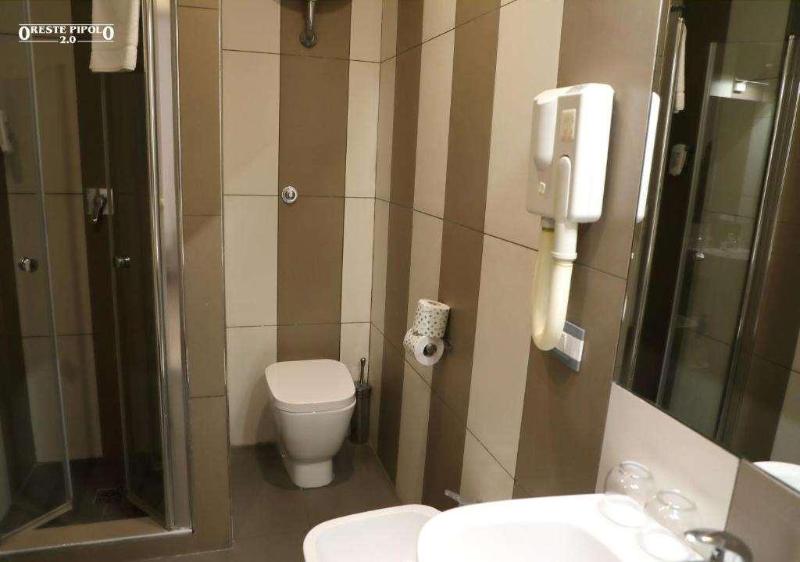 Up Hotel - Oda