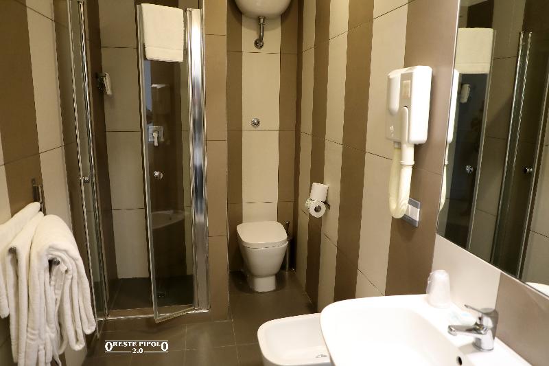 Up Hotel - Oda