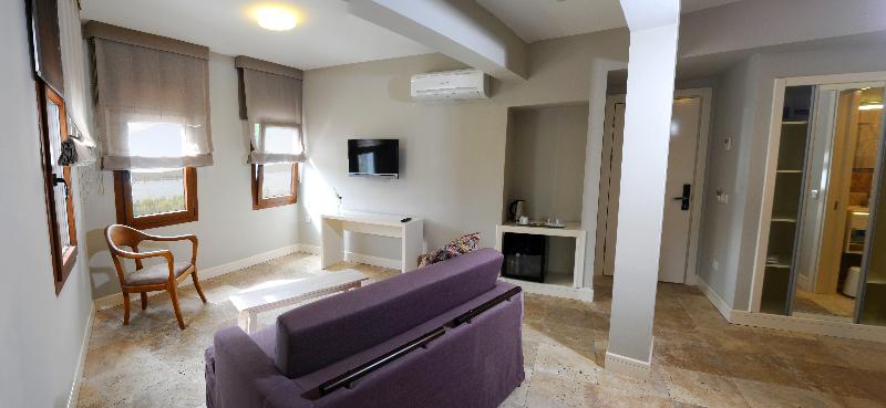 Teos Lodge Pansiyon & Restaurant - Oda